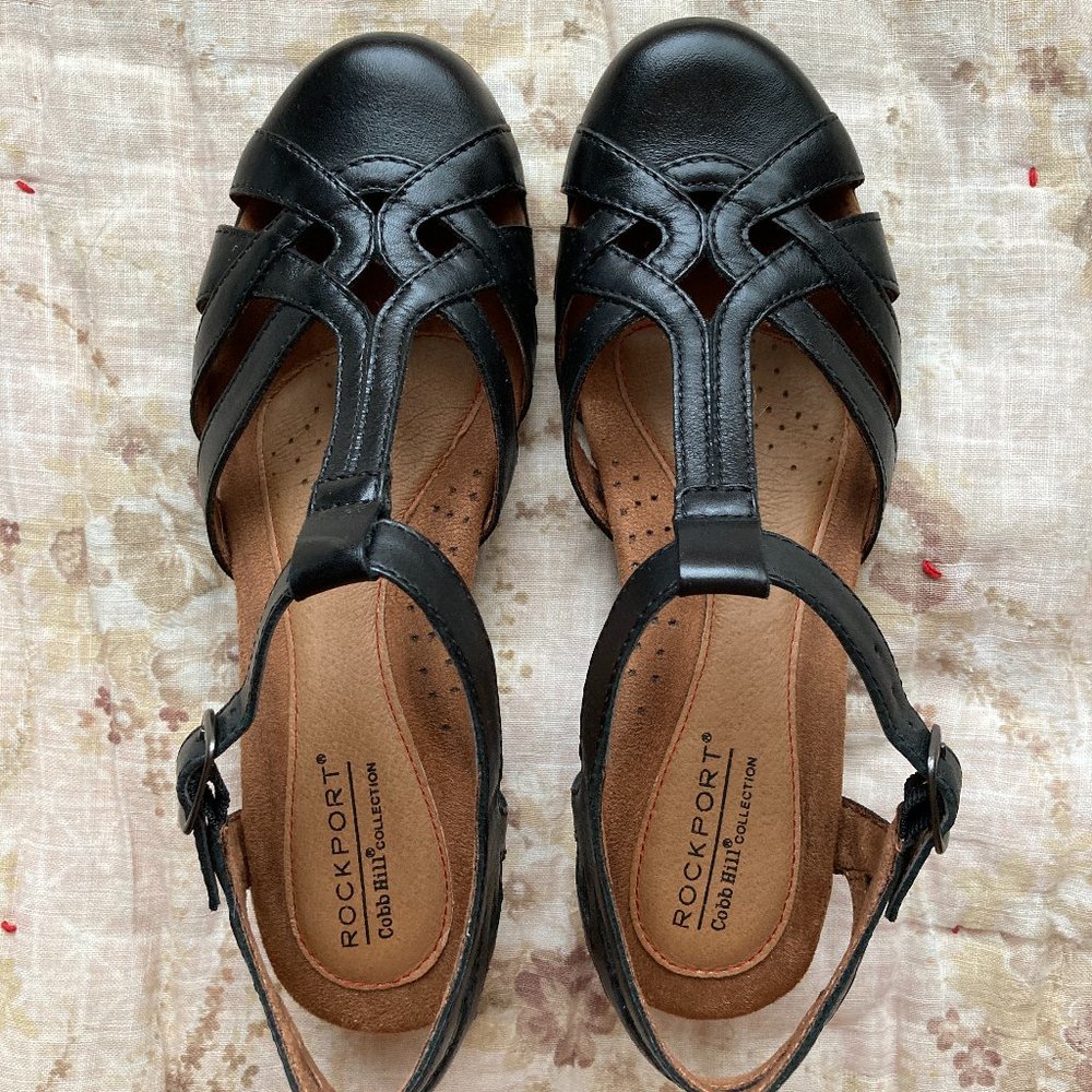 EUC Rockport Cobb Hill Black Aubrey T-Strap Sandals